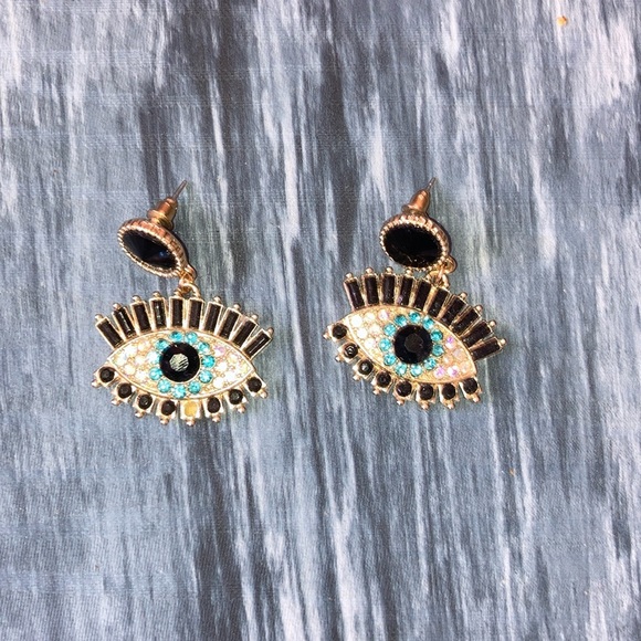 Pair of Eyes Earrings - Picture 1 of 2